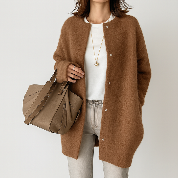 Naomi - Minimalistische Strickjacke