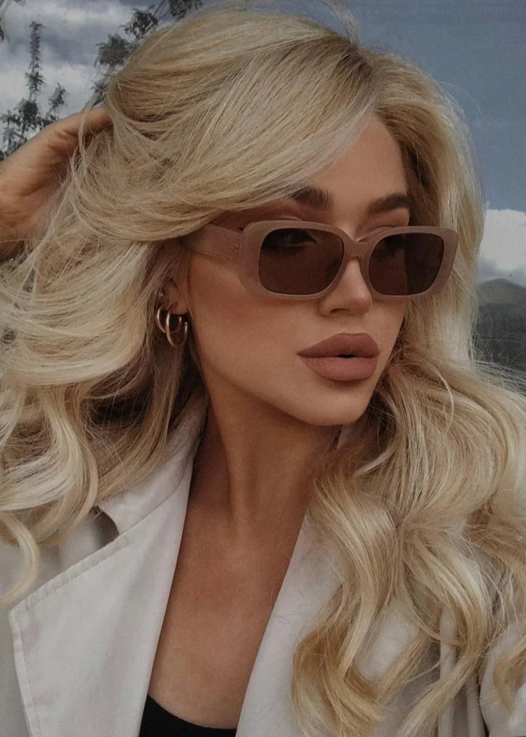 Crystal Gaze – Stylish Sunglasses with Transparent Frame