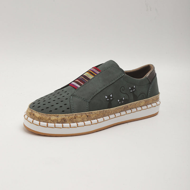 Helene – Casual Slippers with Cat Motif and Straw Sole