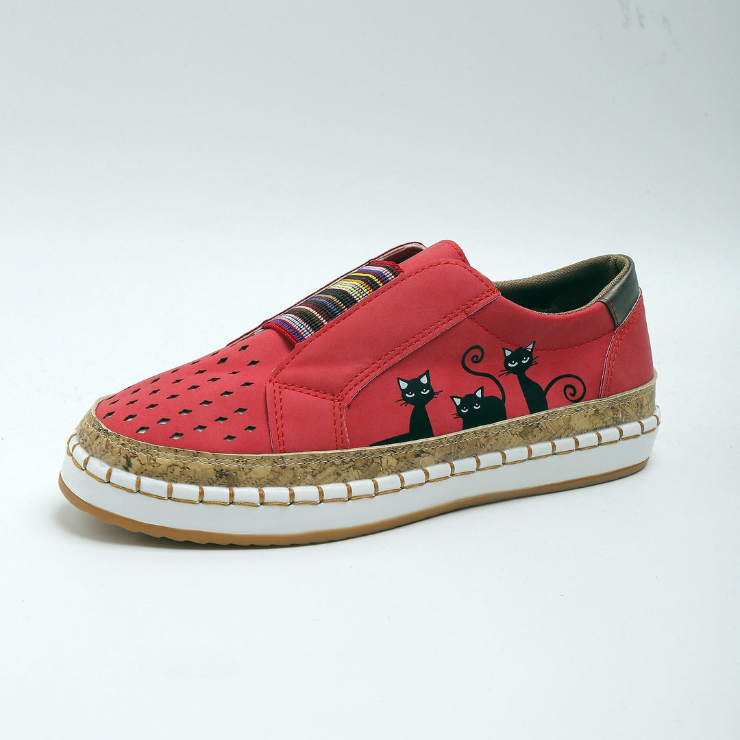Helene – Casual Slippers with Cat Motif and Straw Sole