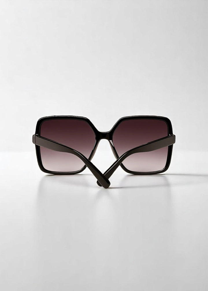 Oversized Statement Sunglasses – Stylish & Ready for Protection